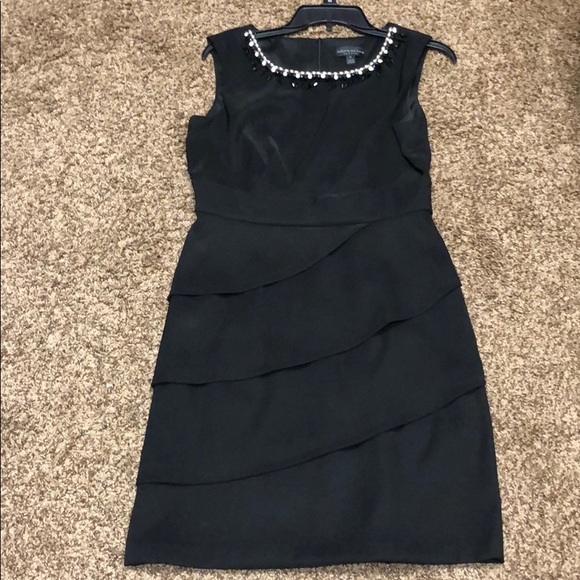 Black dress - Picture 1 of 2
